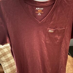 Ariat women’s  Burgundy V-Neck Tee